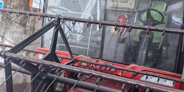 雷沃GE70小麦收割机