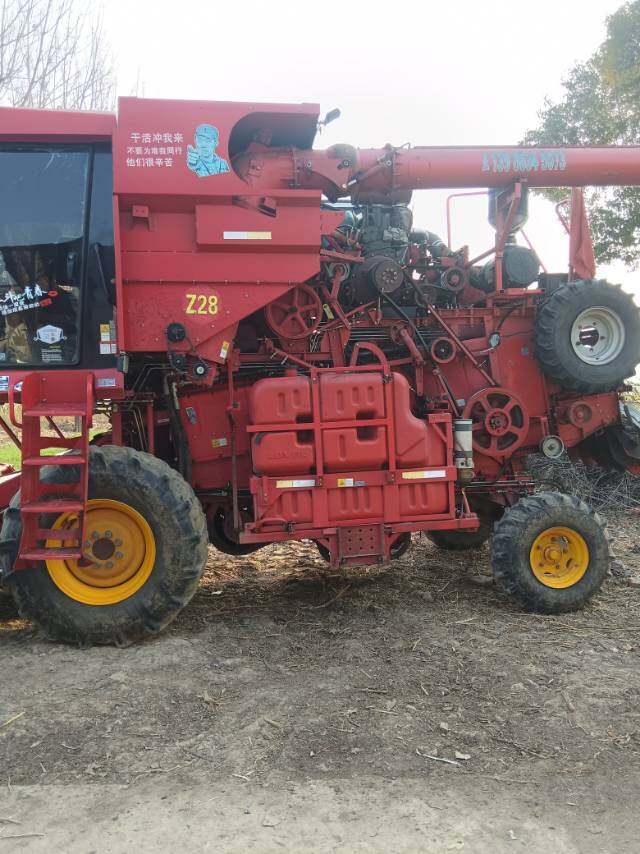 雷沃GM100谷物收割机