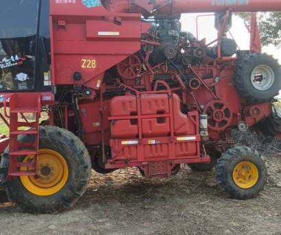 雷沃GM100谷物收割机