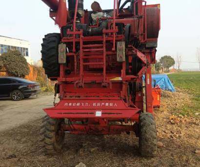 雷沃GM100谷物收割机