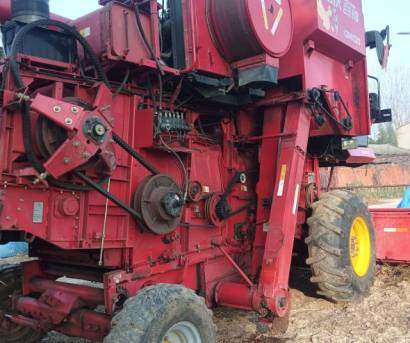 雷沃GM100谷物收割机