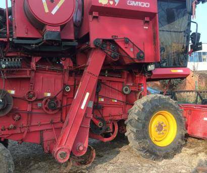 雷沃GM100谷物收割机