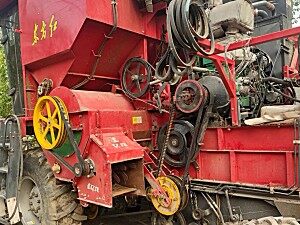 二手东方红小型纵轴流收割机