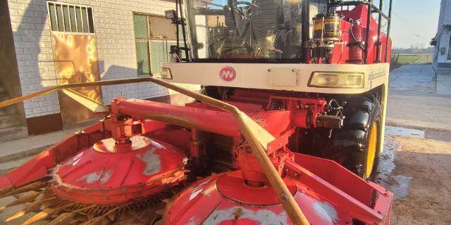 中机美诺9335（G4）自走式青饲料收获机