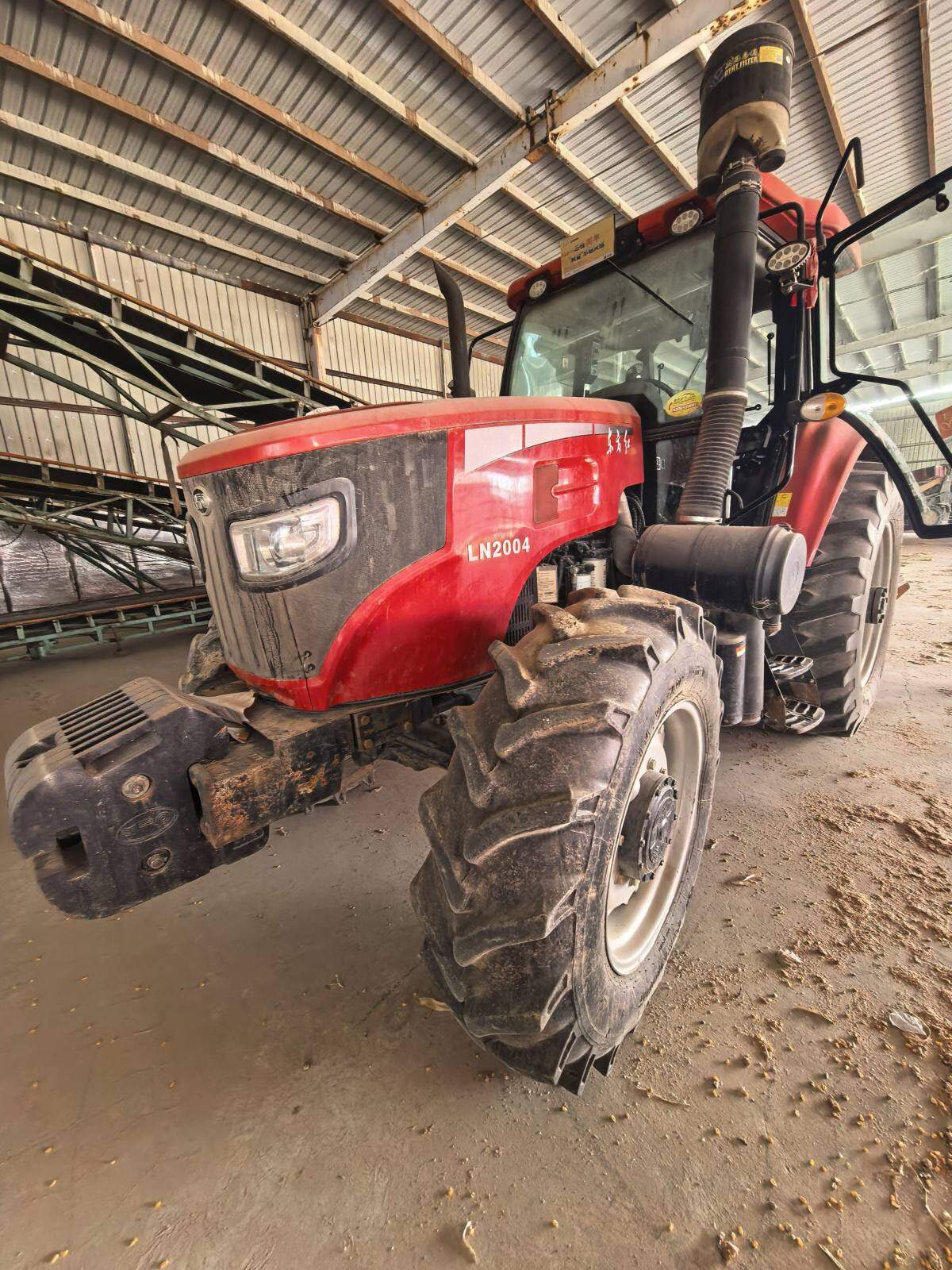 东方红LN2004拖拉机