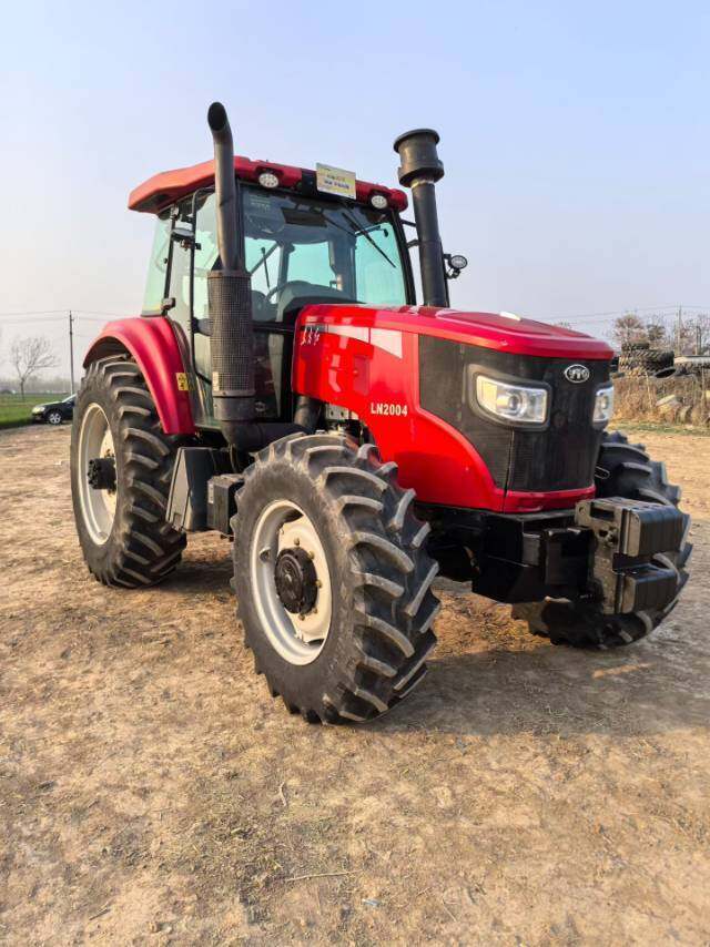 东方红LN2004轮式拖拉机