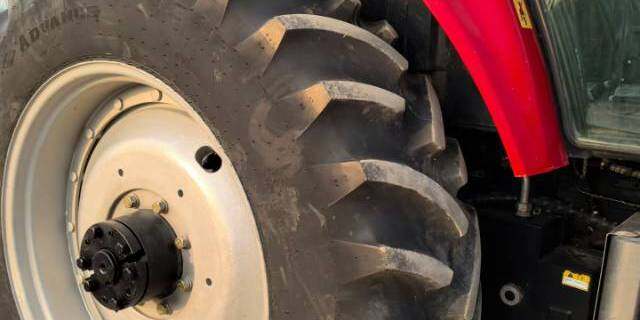 东方红LN2004轮式拖拉机