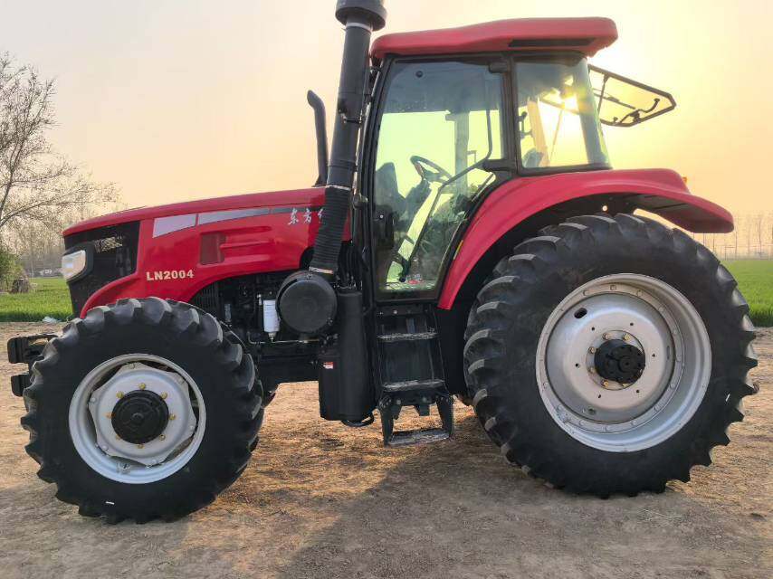 东方红LN2004轮式拖拉机