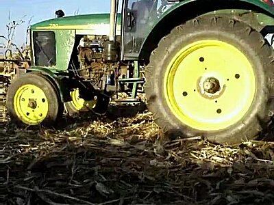 约翰迪尔7501拖拉机