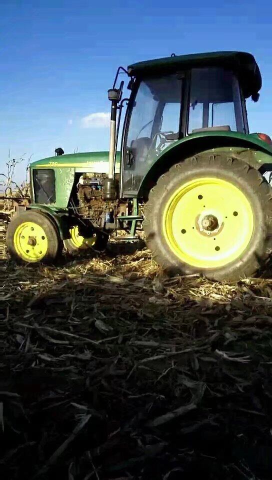 约翰迪尔7501拖拉机