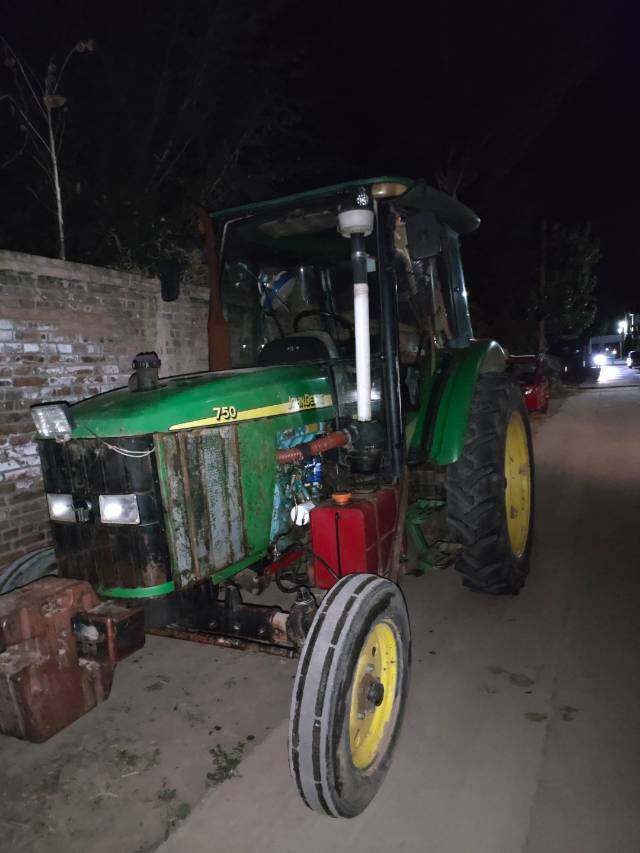 约翰迪尔7501拖拉机