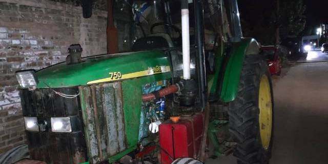 约翰迪尔7501拖拉机