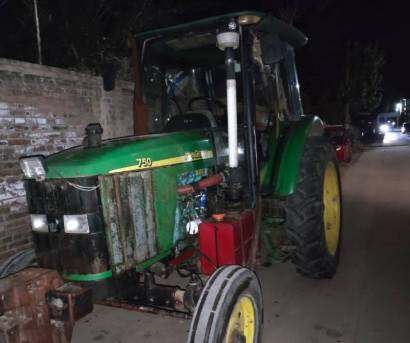 约翰迪尔7501拖拉机