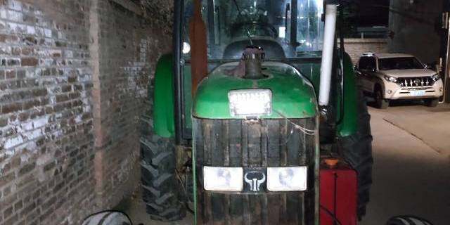 约翰迪尔7501拖拉机