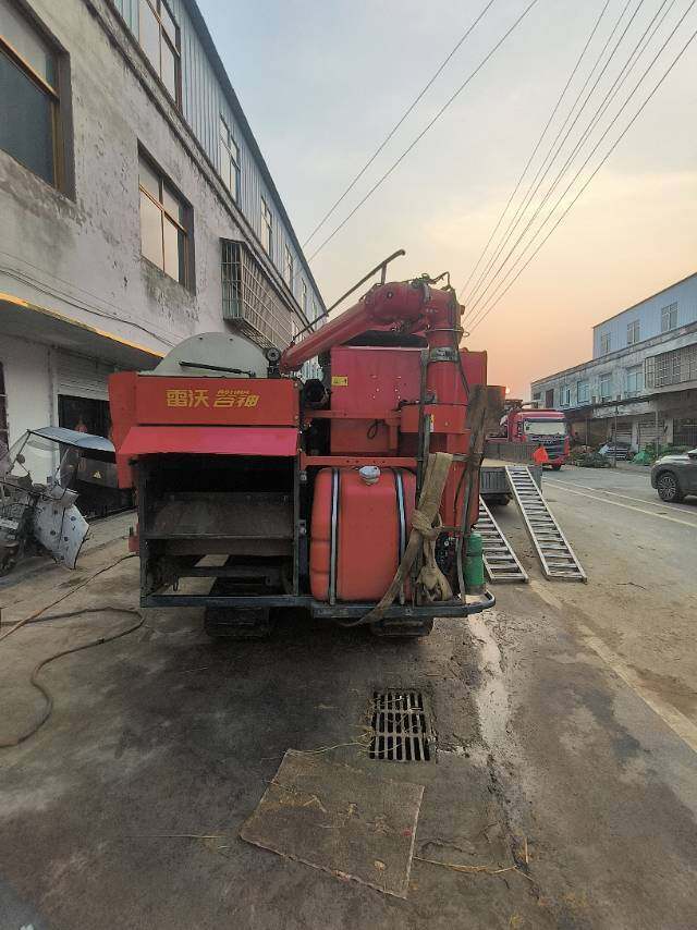 雷沃谷神领航RG3085Pro(4LZ-8G7A)履带收割机