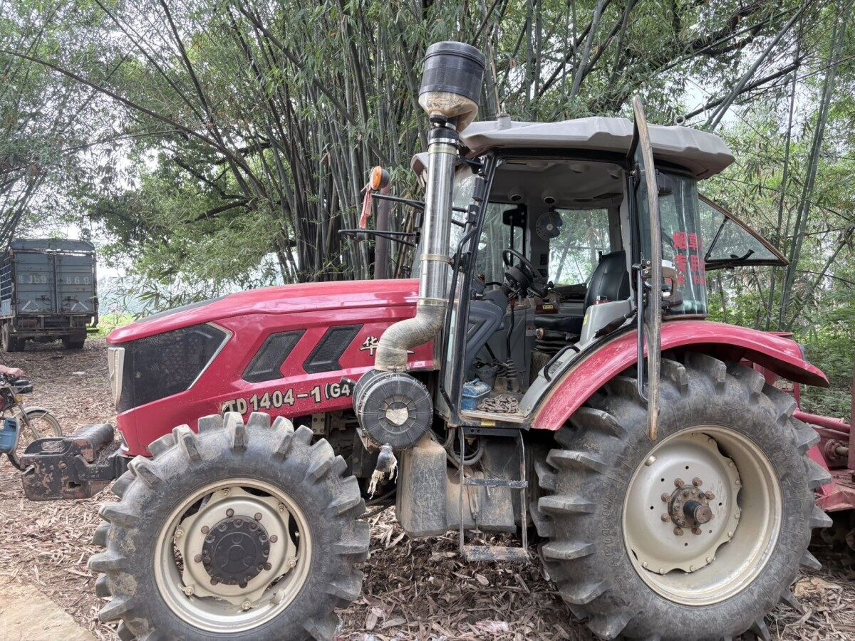 华夏TD1404-1拖拉机