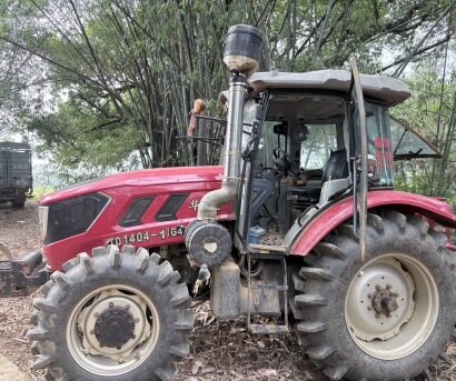 华夏TD1404-1拖拉机