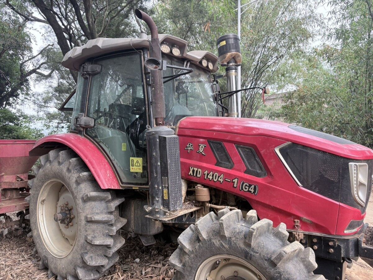 华夏TD1404-1拖拉机