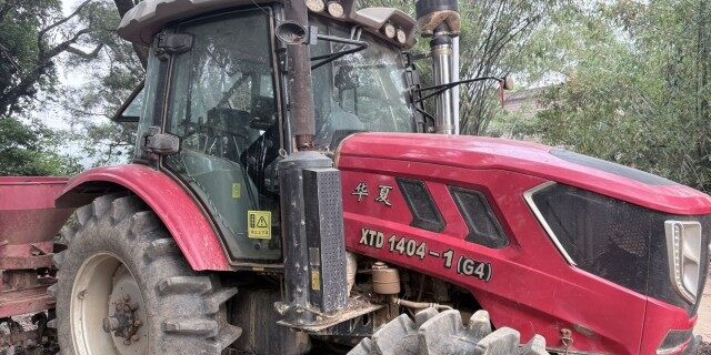 华夏TD1404-1拖拉机