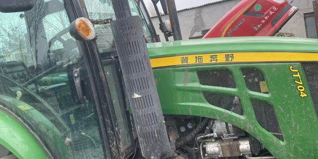 冀拖奔野JT704拖拉机