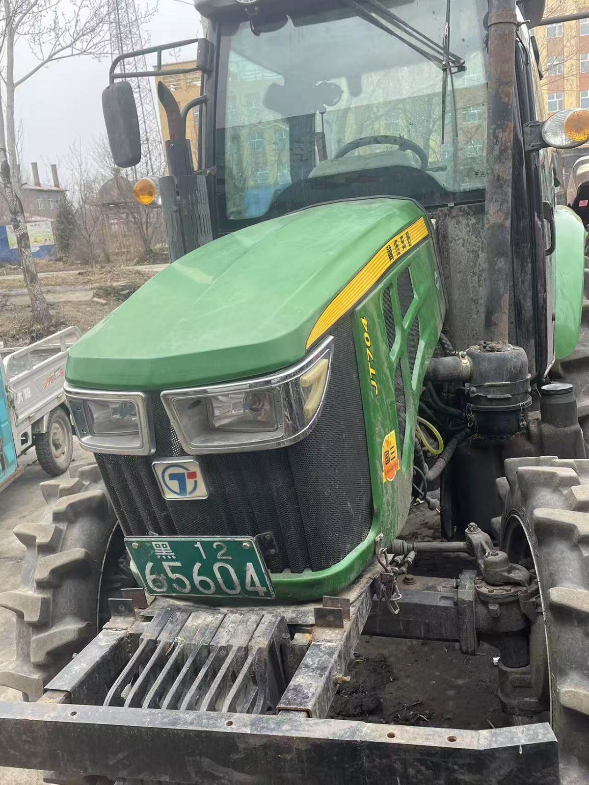 冀拖奔野JT704拖拉机