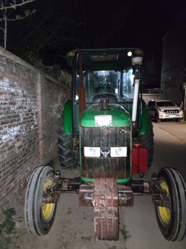 约翰迪尔750拖拉机