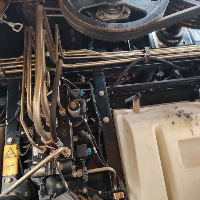 纽荷兰CR8090收割机