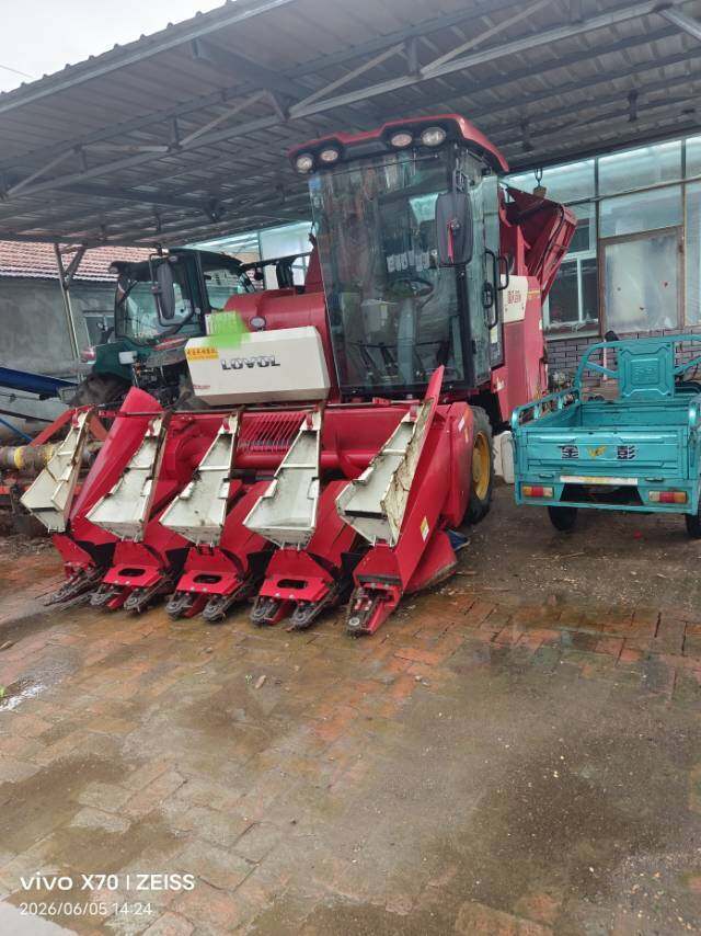 雷沃谷神雷沃谷神CH4P(4YZ-4HP1)玉米收获机