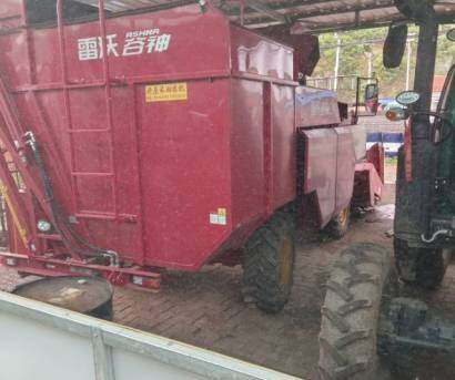 雷沃谷神雷沃谷神CH4P(4YZ-4HP1)玉米收获机