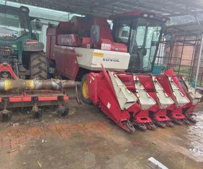 雷沃谷神雷沃谷神CH4P(4YZ-4HP1)玉米收获机