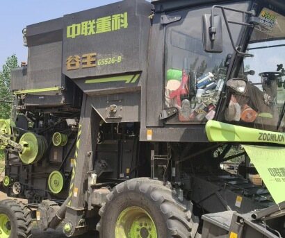 中联重科谷王G5526-B谷物收割机