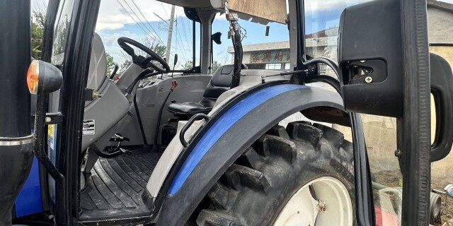雷沃欧豹M1104-A四驱拖拉机