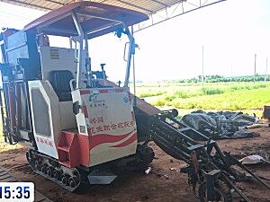 东泰4HD-2A花生联合收获机