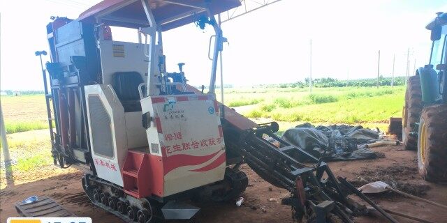 东泰4HD-2A花生联合收获机