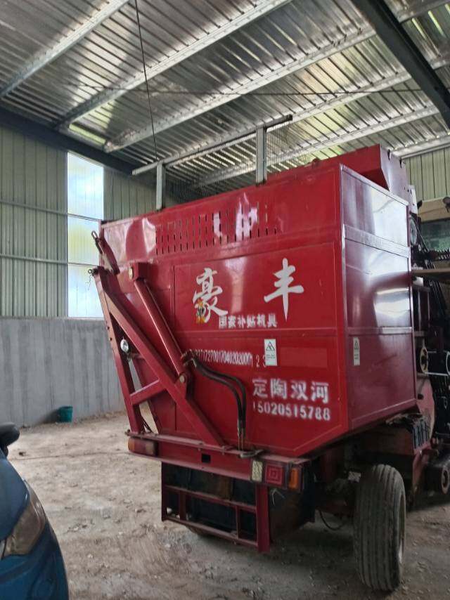 河南豪丰3行玉米收割机