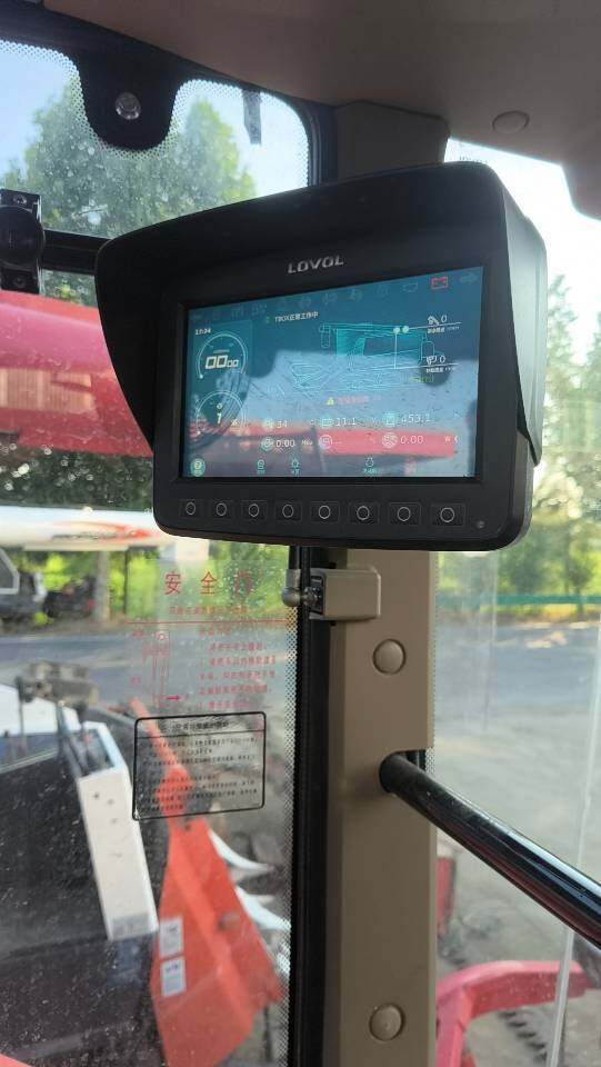 雷沃谷神3085POR履带式谷物收割机