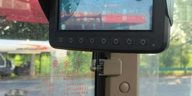 雷沃谷神3085POR履带式谷物收割机
