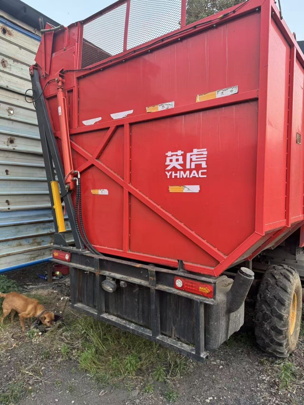 英虎4YZ-4B玉米收获机